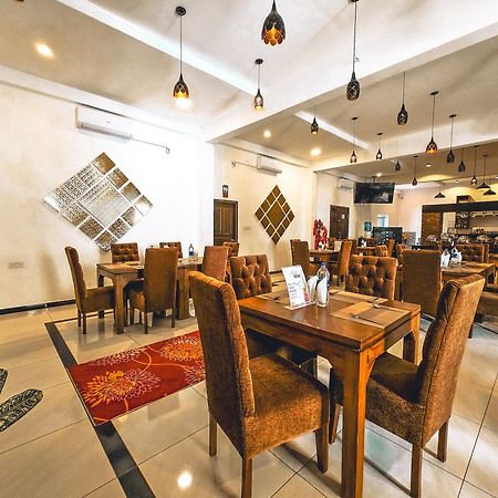 Hotel Northway Vavuniya Kültér fotó