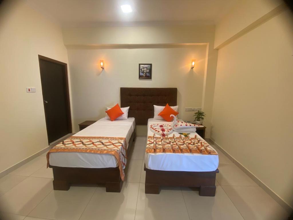 Hotel Northway Vavuniya Kültér fotó