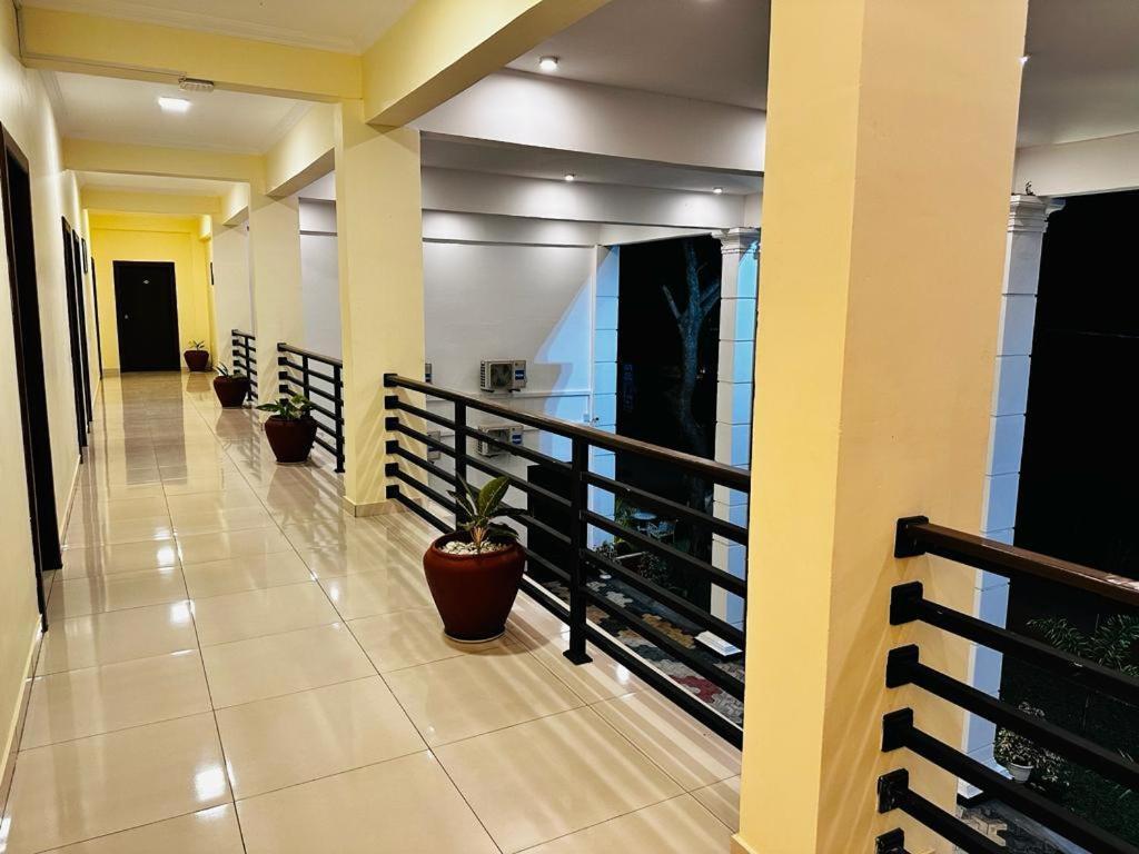 Hotel Northway Vavuniya Kültér fotó