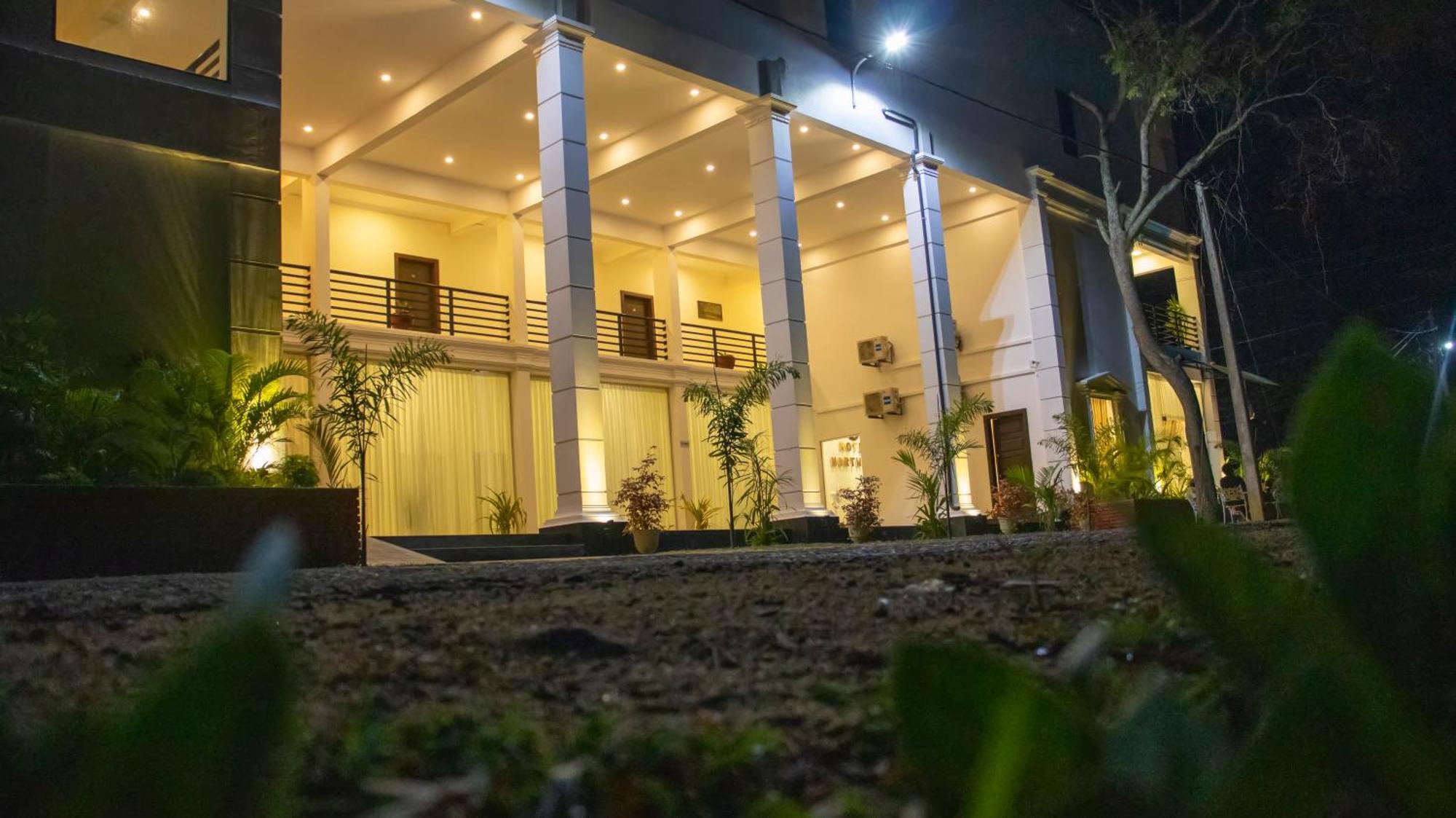 Hotel Northway Vavuniya Kültér fotó