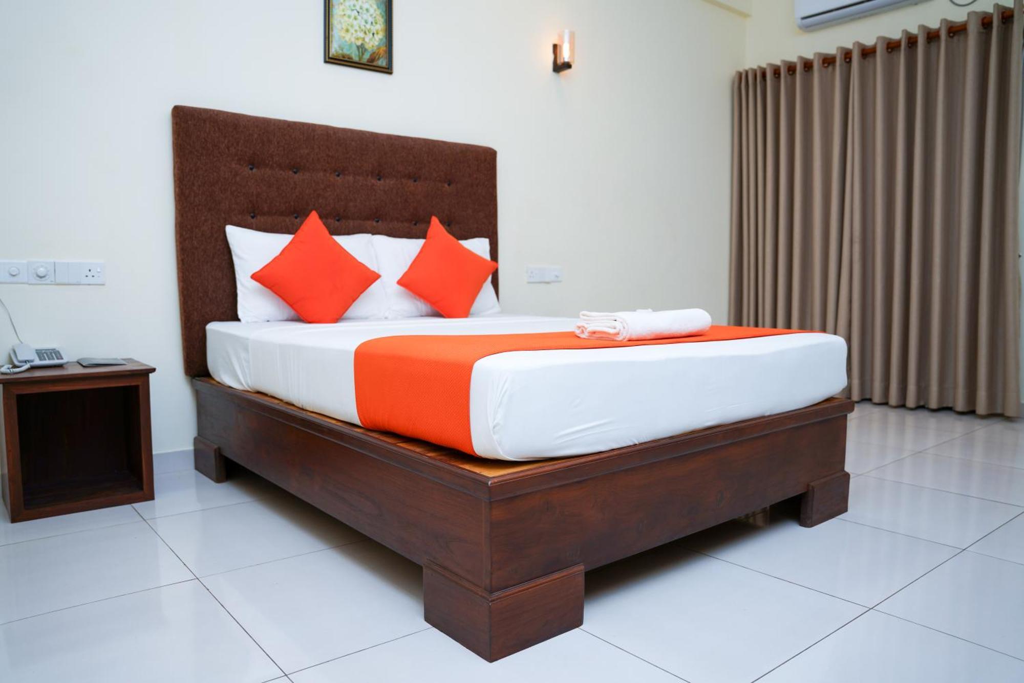 Hotel Northway Vavuniya Kültér fotó